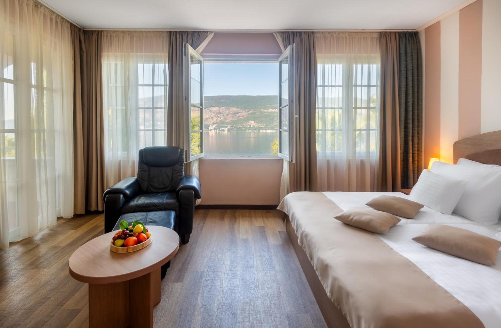 Hunguest Hotel Sun Resort Herceg Novi Exterior photo